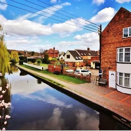 Hidden Gem Canal Facing Retreat With Lovely Walks Hopwas Exterior photo