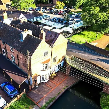 Hidden Gem Canal Facing Retreat With Lovely Walks Hopwas Exterior photo