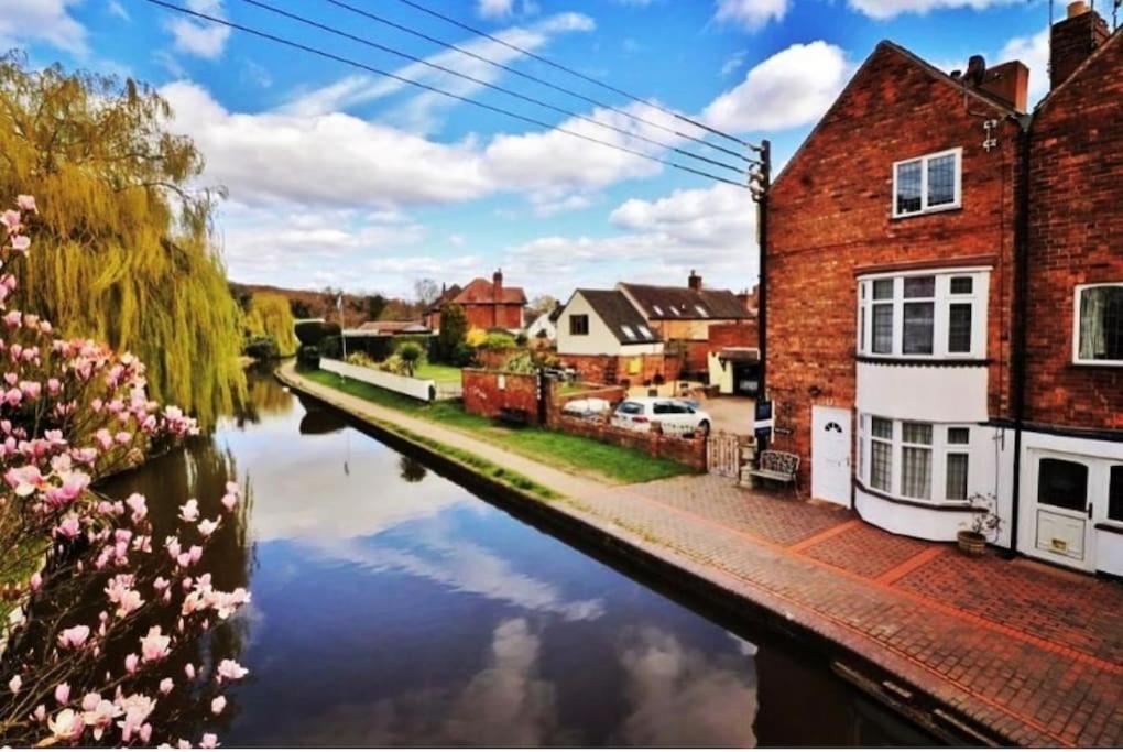 Holiday home Hidden Gem Canal Facing Retreat With Lovely Walks Hopwas