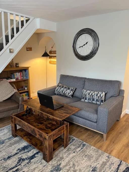 Hidden Gem Canal Facing Retreat With Lovely Walks Holiday home