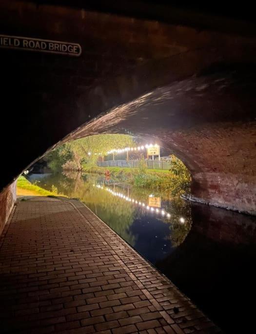 Hidden Gem Canal Facing Retreat With Lovely Walks Holiday home *
