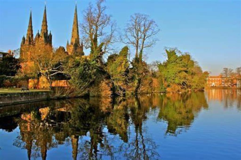 Hidden Gem Canal Facing Retreat With Lovely Walks *